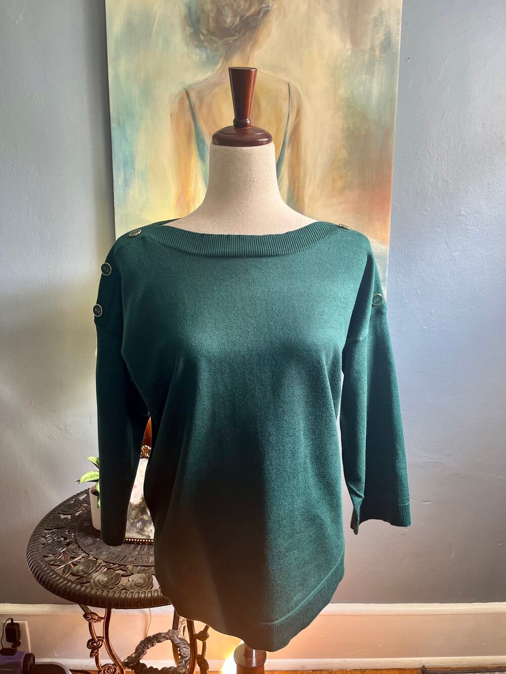 NWT, Cable and Gauge size L dark emerald sweater with shoulder button accents